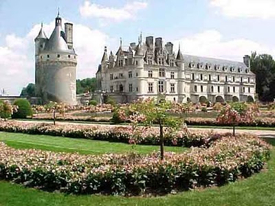 11 Amazing Castles from Around the World