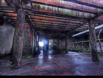 50 Beautiful Examples of Urban Decay Photography
