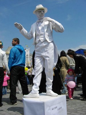 Living Statues Championship