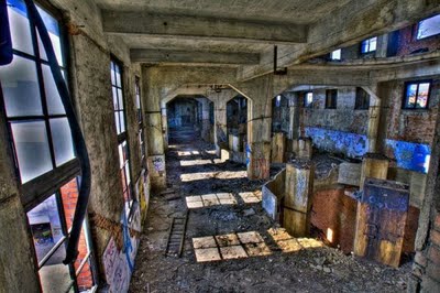 24 Stunning HDR Photographs of Abandoned Industrial Sites