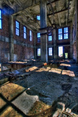 24 Stunning HDR Photographs of Abandoned Industrial Sites