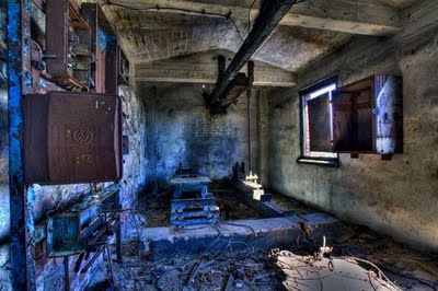 24 Stunning HDR Photographs of Abandoned Industrial Sites