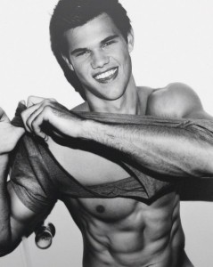 Тэйлор Лотнер